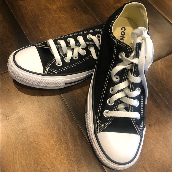 CONVERSE CHUCK TAYLOR ALL STAR LOW TOP SNEAKER NWOT - Picture 10 of 16